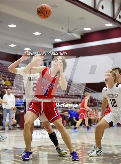 Thumbnail 1 in Athens vs Bullard (Athens Tournament) photogallery.