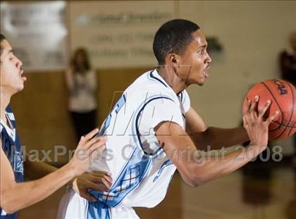 Thumbnail 3 in Clovis East vs. Sylmar (Modesto Christian Classic) photogallery.