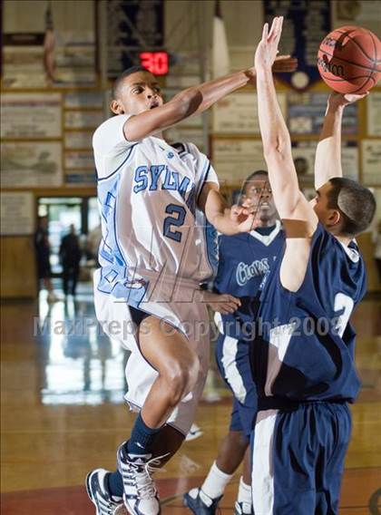 Thumbnail 1 in Clovis East vs. Sylmar (Modesto Christian Classic) photogallery.