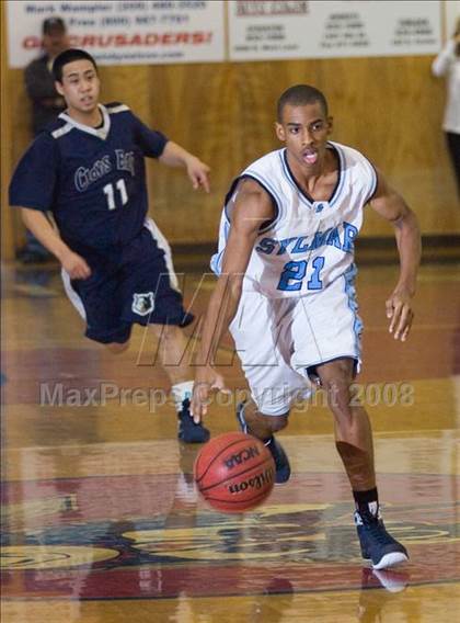 Thumbnail 2 in Clovis East vs. Sylmar (Modesto Christian Classic) photogallery.