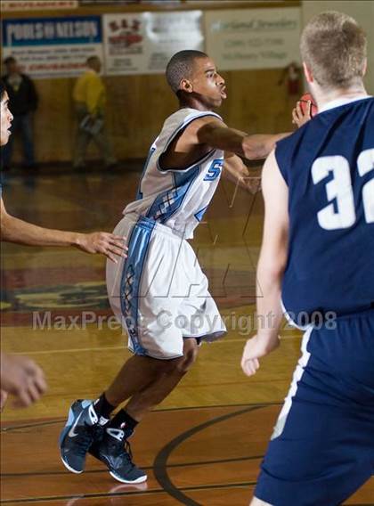 Thumbnail 2 in Clovis East vs. Sylmar (Modesto Christian Classic) photogallery.