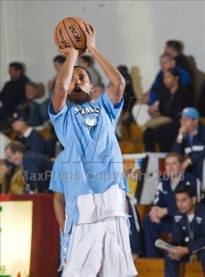 Thumbnail 1 in Clovis East vs. Sylmar (Modesto Christian Classic) photogallery.