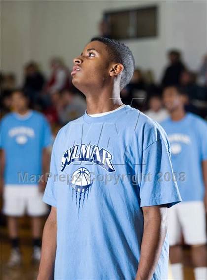 Thumbnail 1 in Clovis East vs. Sylmar (Modesto Christian Classic) photogallery.
