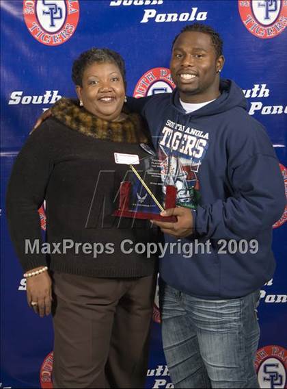 Thumbnail 2 in South Panola Award Ceremony - Dominique Carothers photogallery.
