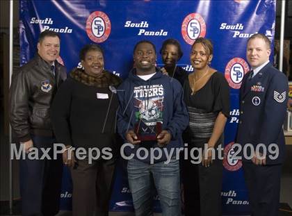 Thumbnail 3 in South Panola Award Ceremony - Dominique Carothers photogallery.