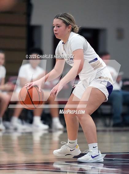 Thumbnail 2 in Alvarado vs. East Bernard (Aggieland Invitational) photogallery.