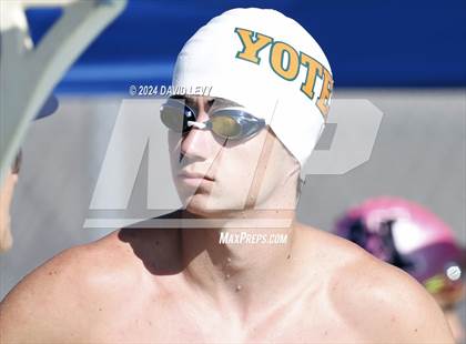 Thumbnail 3 in Wolves Invitational photogallery.
