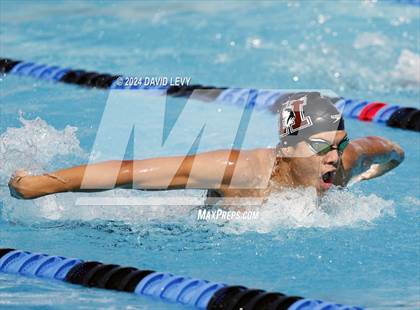 Thumbnail 2 in Wolves Invitational photogallery.