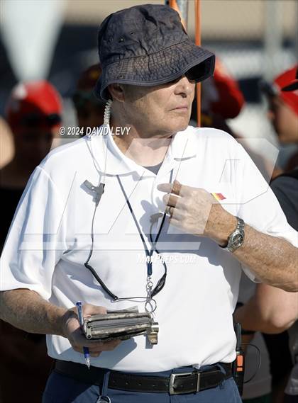 Thumbnail 3 in Wolves Invitational photogallery.