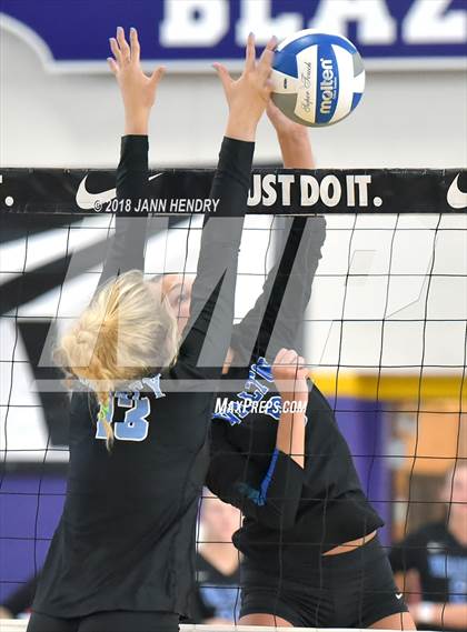 Thumbnail 3 in Walton vs. Mercy (Durango Fall Classic) photogallery.