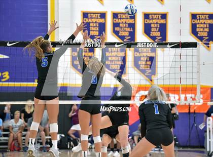 Thumbnail 1 in Walton vs. Mercy (Durango Fall Classic) photogallery.