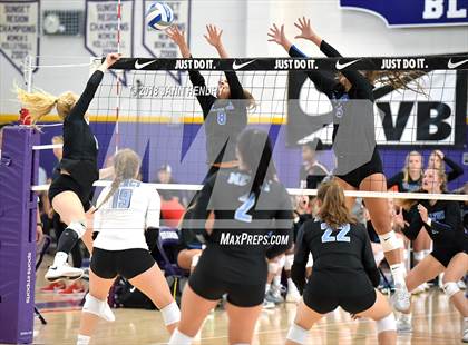 Thumbnail 3 in Walton vs. Mercy (Durango Fall Classic) photogallery.