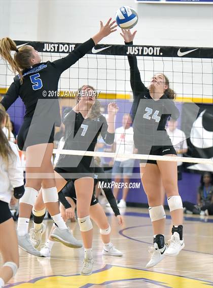 Thumbnail 1 in Walton vs. Mercy (Durango Fall Classic) photogallery.