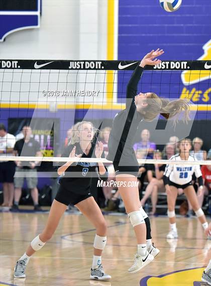 Thumbnail 2 in Walton vs. Mercy (Durango Fall Classic) photogallery.