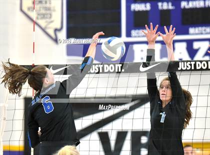 Thumbnail 1 in Walton vs. Mercy (Durango Fall Classic) photogallery.