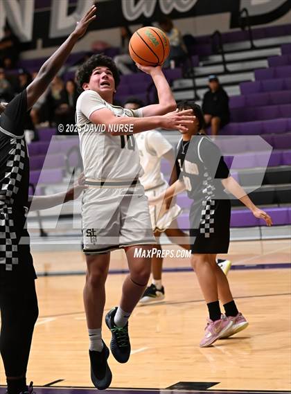 Thumbnail 2 in St. Bonaventure vs. Del Oro photogallery.