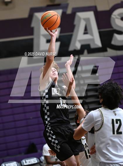 Thumbnail 3 in St. Bonaventure vs. Del Oro photogallery.