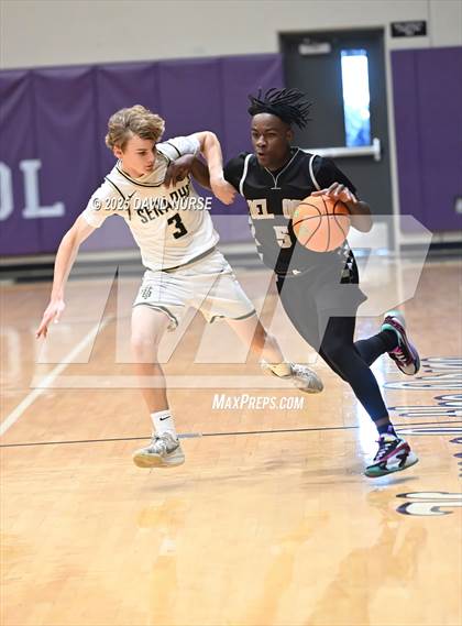 Thumbnail 2 in St. Bonaventure vs. Del Oro photogallery.