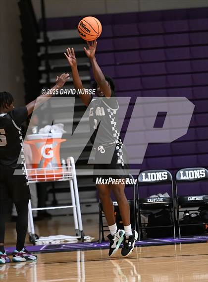 Thumbnail 2 in St. Bonaventure vs. Del Oro photogallery.