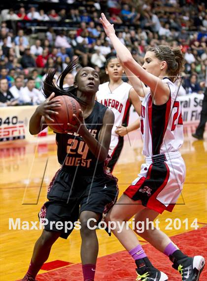 Thumbnail 3 in Clovis West vs Hanford (CIF CS D1 Final) photogallery.