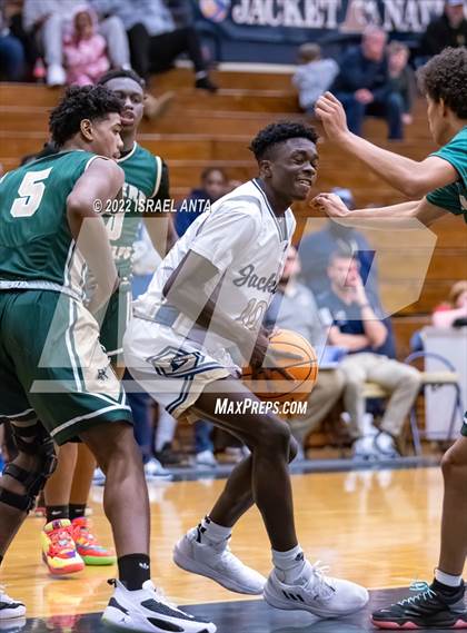Thumbnail 2 in Lee County vs. Eastern Randolph (Yellow Jackets Christmas Classic) photogallery.
