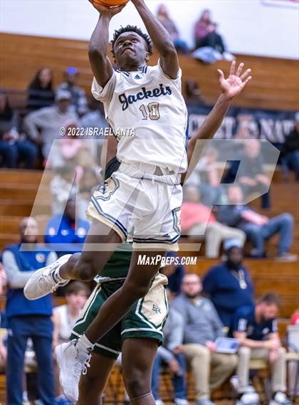 Thumbnail 2 in Lee County vs. Eastern Randolph (Yellow Jackets Christmas Classic) photogallery.