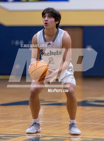 Thumbnail 3 in Lee County vs. Eastern Randolph (Yellow Jackets Christmas Classic) photogallery.