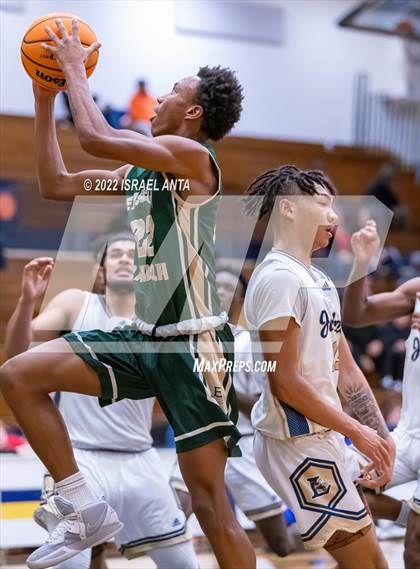 Thumbnail 2 in Lee County vs. Eastern Randolph (Yellow Jackets Christmas Classic) photogallery.