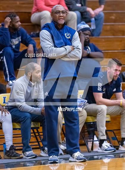 Thumbnail 2 in Lee County vs. Eastern Randolph (Yellow Jackets Christmas Classic) photogallery.