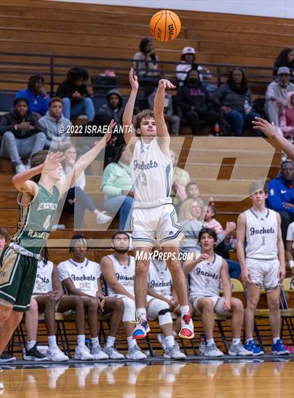 Thumbnail 2 in Lee County vs. Eastern Randolph (Yellow Jackets Christmas Classic) photogallery.