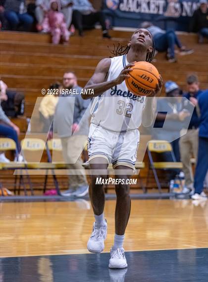 Thumbnail 3 in Lee County vs. Eastern Randolph (Yellow Jackets Christmas Classic) photogallery.