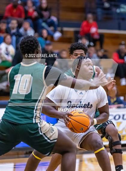 Thumbnail 1 in Lee County vs. Eastern Randolph (Yellow Jackets Christmas Classic) photogallery.