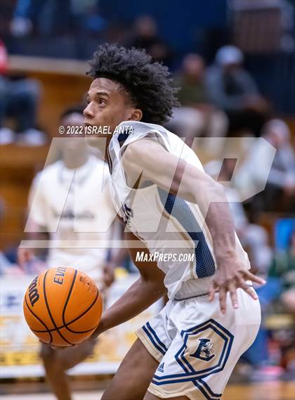 Thumbnail 2 in Lee County vs. Eastern Randolph (Yellow Jackets Christmas Classic) photogallery.