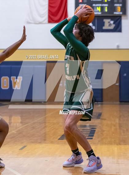 Thumbnail 2 in Lee County vs. Eastern Randolph (Yellow Jackets Christmas Classic) photogallery.