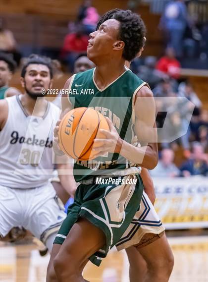 Thumbnail 3 in Lee County vs. Eastern Randolph (Yellow Jackets Christmas Classic) photogallery.