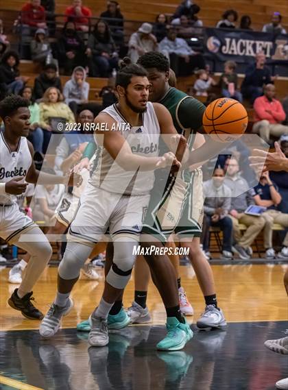 Thumbnail 1 in Lee County vs. Eastern Randolph (Yellow Jackets Christmas Classic) photogallery.