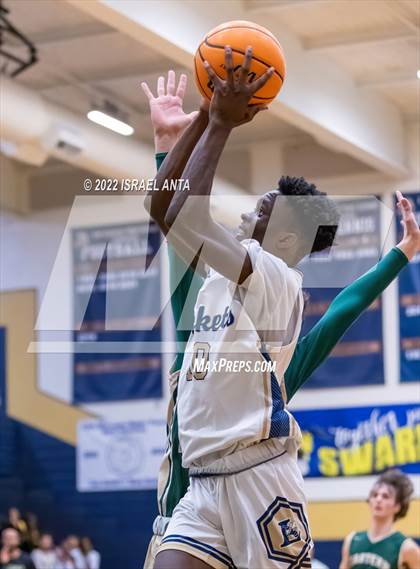 Thumbnail 1 in Lee County vs. Eastern Randolph (Yellow Jackets Christmas Classic) photogallery.