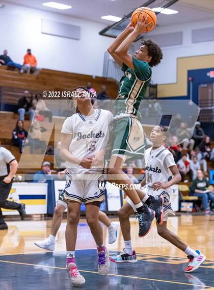 Thumbnail 3 in Lee County vs. Eastern Randolph (Yellow Jackets Christmas Classic) photogallery.