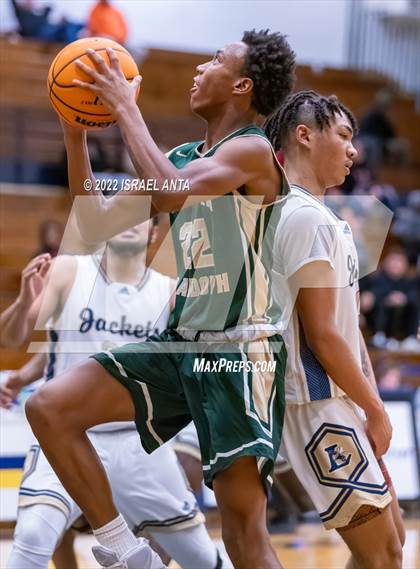 Thumbnail 3 in Lee County vs. Eastern Randolph (Yellow Jackets Christmas Classic) photogallery.