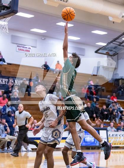 Thumbnail 2 in Lee County vs. Eastern Randolph (Yellow Jackets Christmas Classic) photogallery.