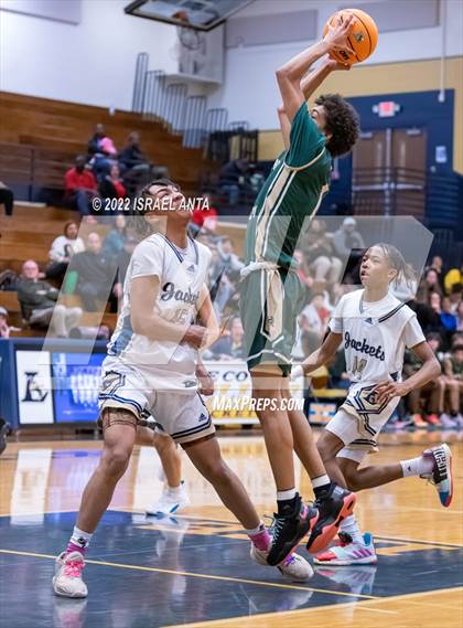 Thumbnail 2 in Lee County vs. Eastern Randolph (Yellow Jackets Christmas Classic) photogallery.