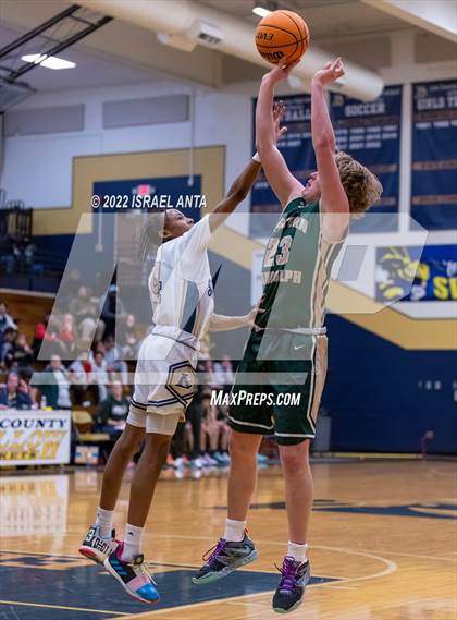 Thumbnail 3 in Lee County vs. Eastern Randolph (Yellow Jackets Christmas Classic) photogallery.