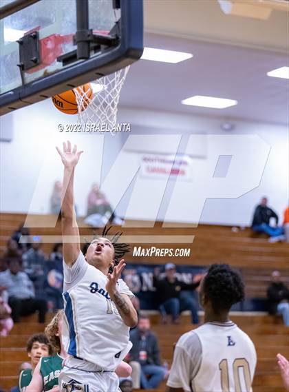 Thumbnail 1 in Lee County vs. Eastern Randolph (Yellow Jackets Christmas Classic) photogallery.