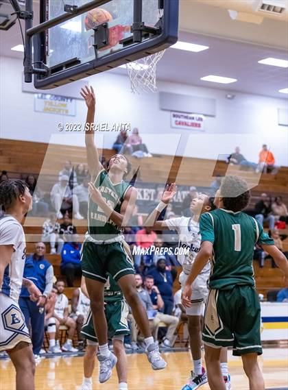 Thumbnail 2 in Lee County vs. Eastern Randolph (Yellow Jackets Christmas Classic) photogallery.