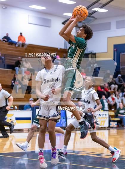 Thumbnail 1 in Lee County vs. Eastern Randolph (Yellow Jackets Christmas Classic) photogallery.