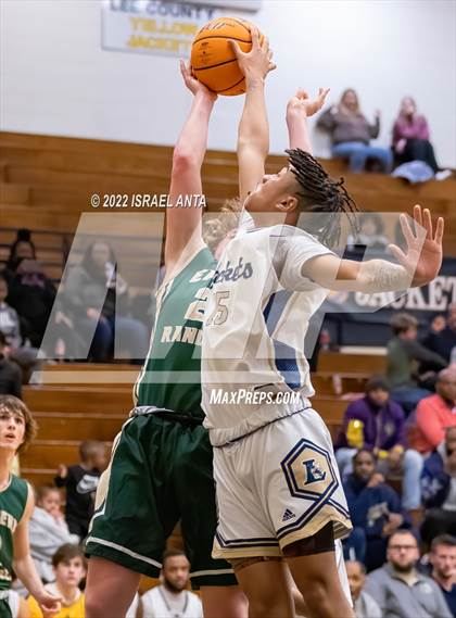 Thumbnail 3 in Lee County vs. Eastern Randolph (Yellow Jackets Christmas Classic) photogallery.