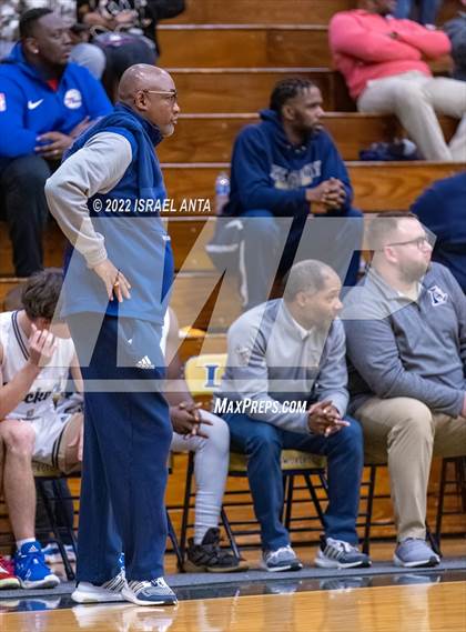 Thumbnail 1 in Lee County vs. Eastern Randolph (Yellow Jackets Christmas Classic) photogallery.
