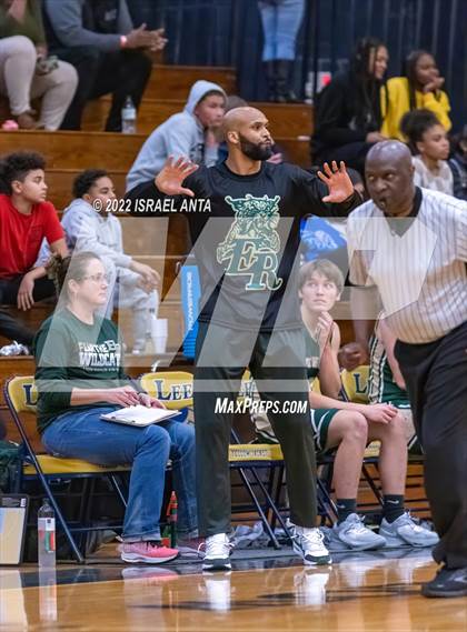 Thumbnail 1 in Lee County vs. Eastern Randolph (Yellow Jackets Christmas Classic) photogallery.