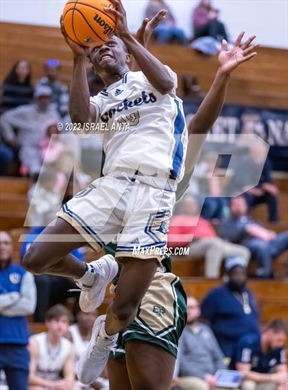 Thumbnail 2 in Lee County vs. Eastern Randolph (Yellow Jackets Christmas Classic) photogallery.