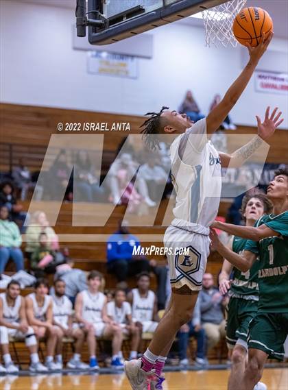 Thumbnail 2 in Lee County vs. Eastern Randolph (Yellow Jackets Christmas Classic) photogallery.